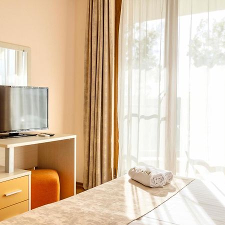 Aparthotel Hotel Prestige City II プリモルスコ エクステリア 写真