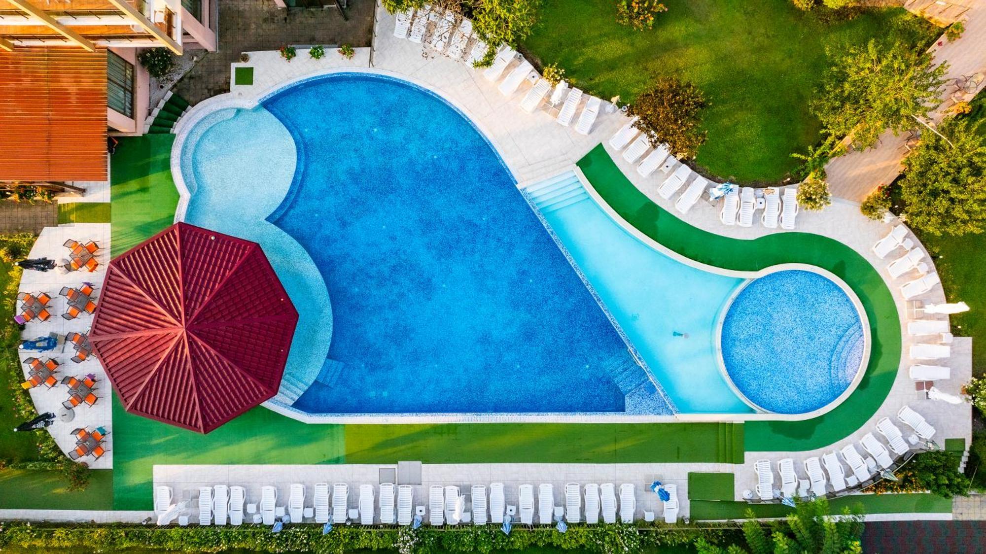 Aparthotel Hotel Prestige City II プリモルスコ エクステリア 写真