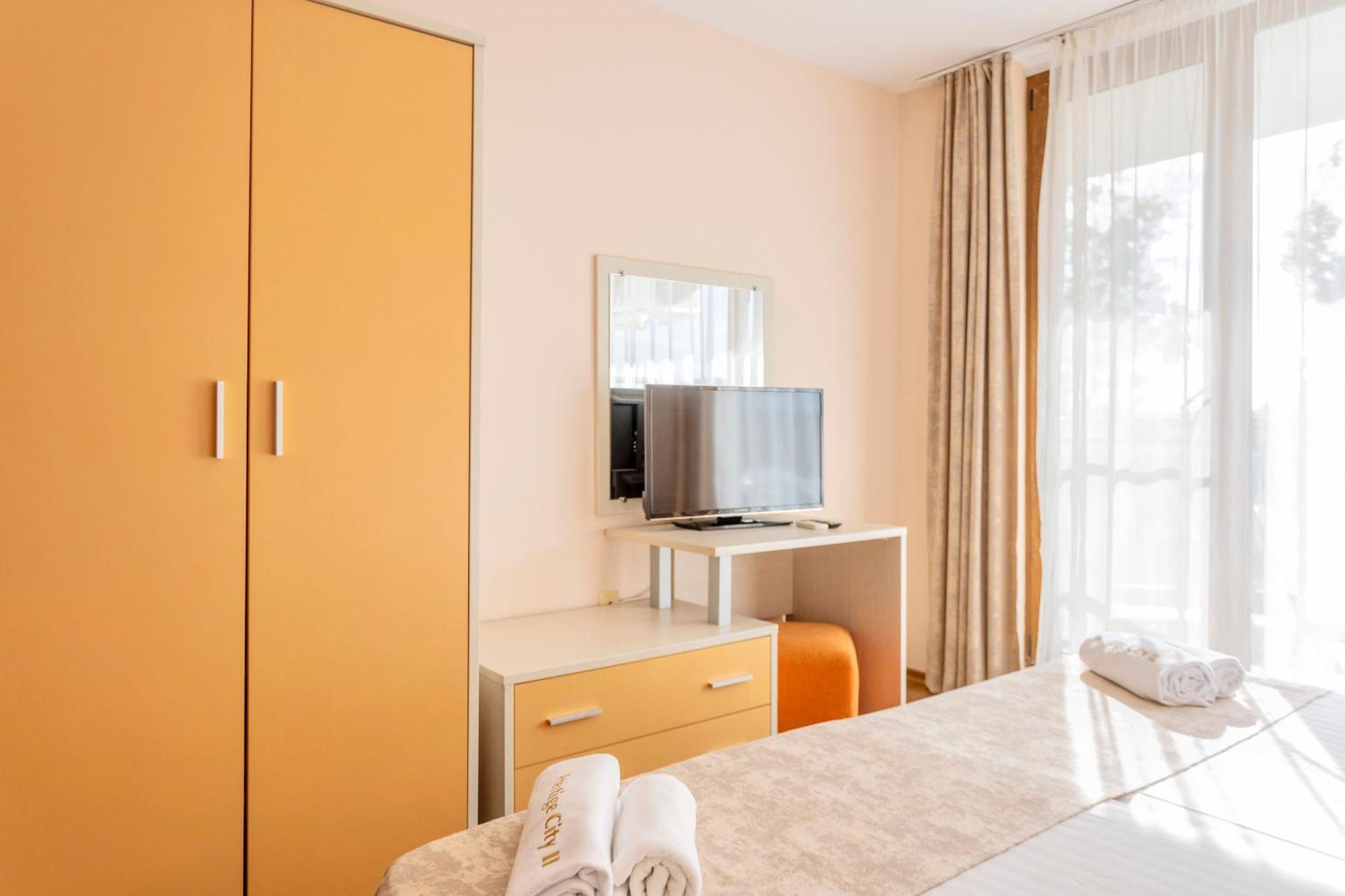 Aparthotel Hotel Prestige City II プリモルスコ エクステリア 写真