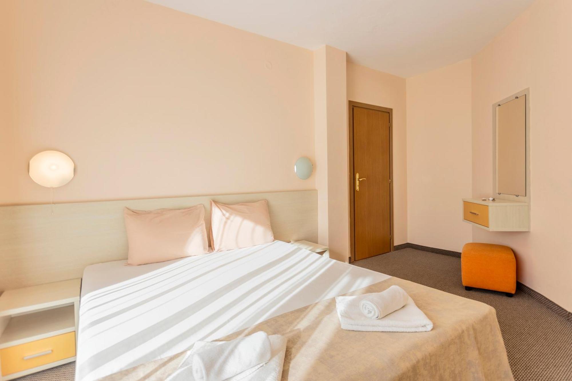 Aparthotel Hotel Prestige City II プリモルスコ エクステリア 写真
